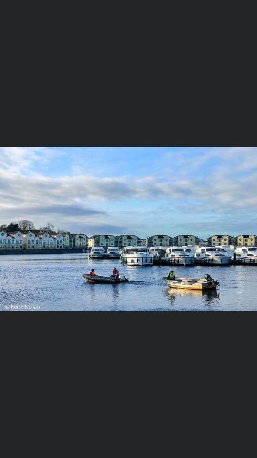 Вилла Parisian Style Townhouse Carrick-on-Shannon Экстерьер фото