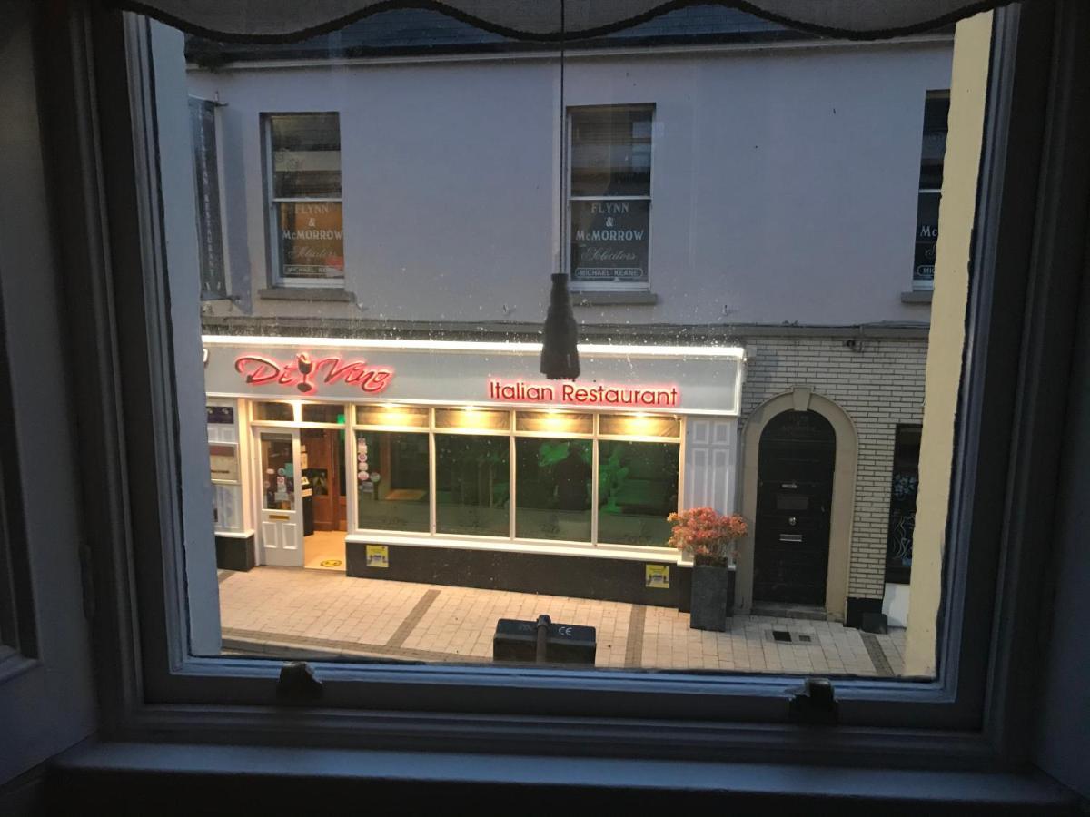 Вилла Parisian Style Townhouse Carrick-on-Shannon Экстерьер фото